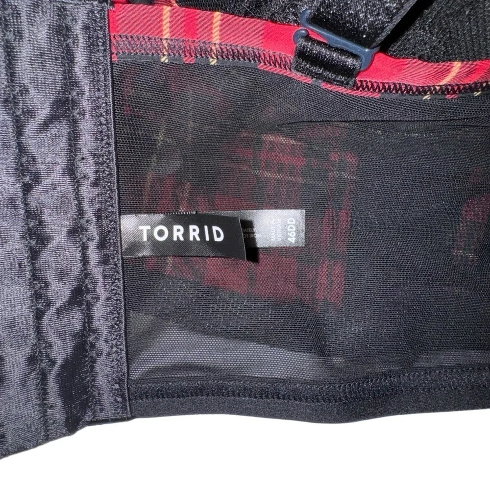 Torrid XO Plunge Push-Up Bra SZ. 46 DD NWOT